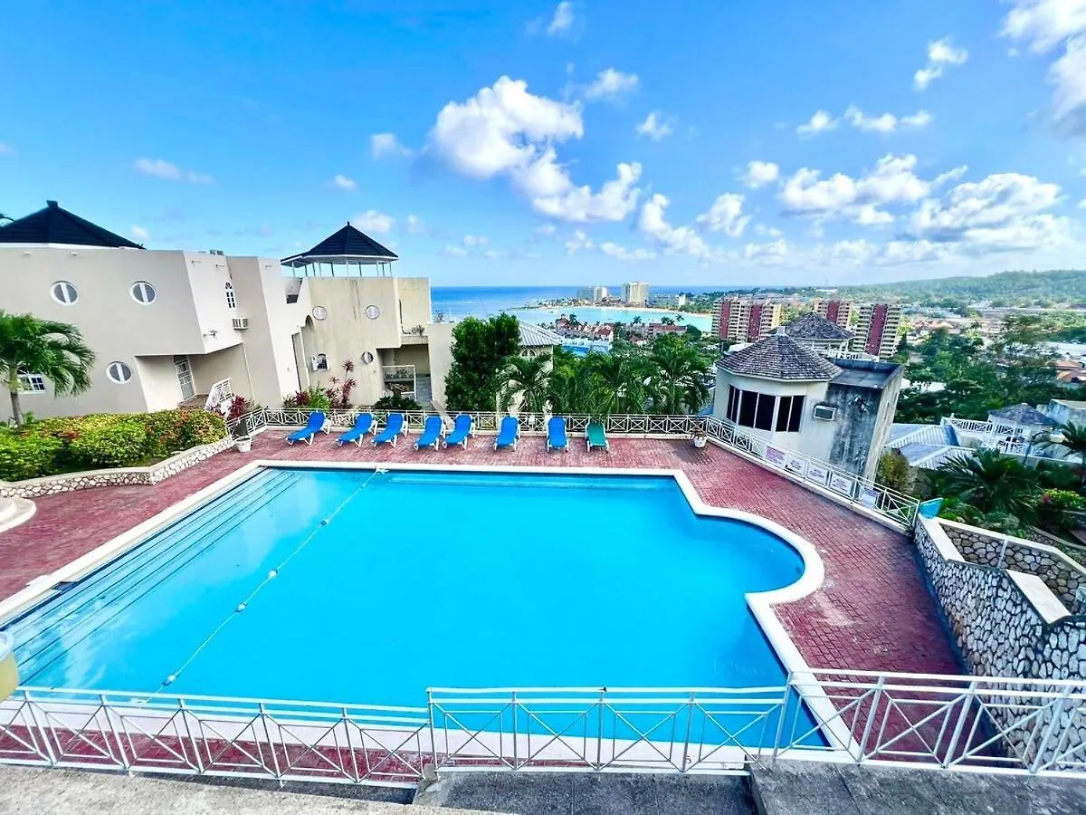 Дом отдыха Вилла Luxury Hillside Retreat Breathtaking Views And Pool Очо-Риос Ямайка