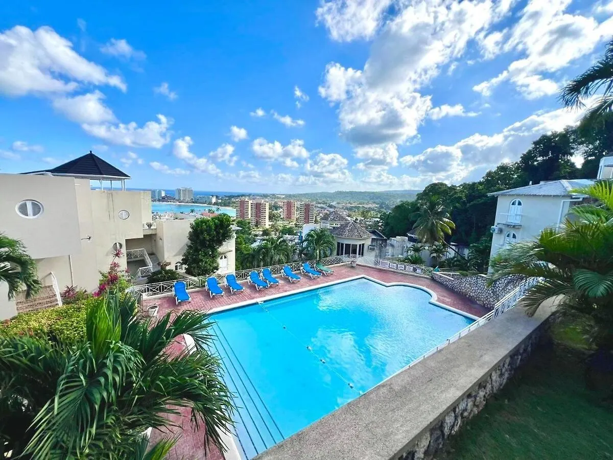 Вилла Luxury Hillside Retreat Breathtaking Views And Pool Очо-Риос 0*,